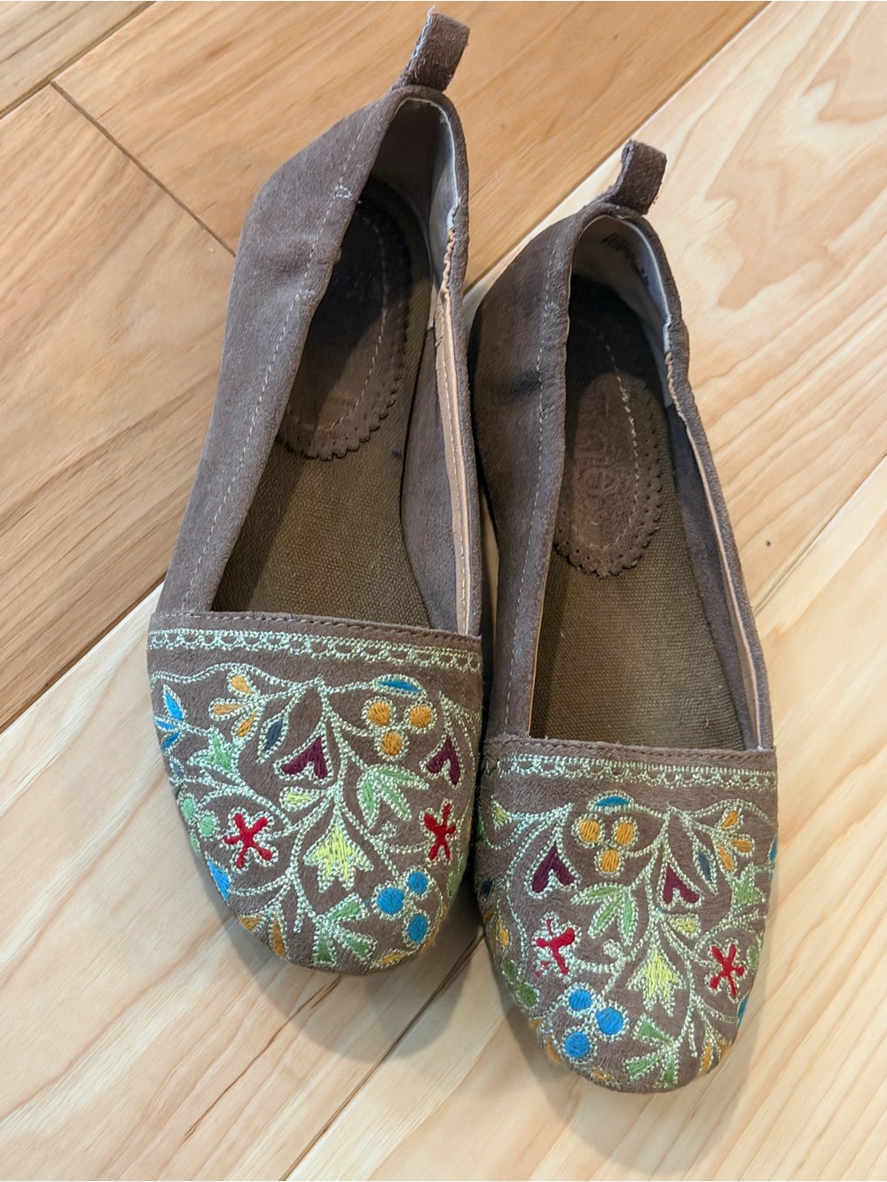 Latigo Bliss Suede Embroidered Floral Ballet Flats Boho - 6M - Anthropologie